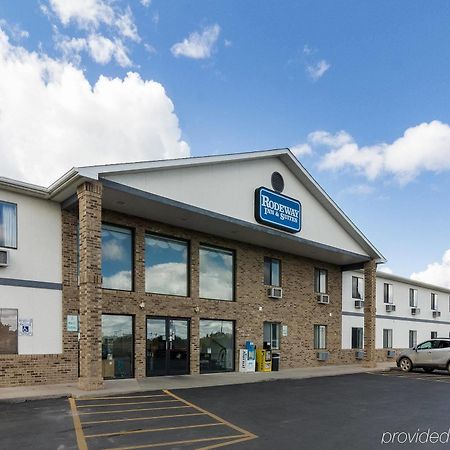 Travelodge By Wyndham Spearfish Exterior photo