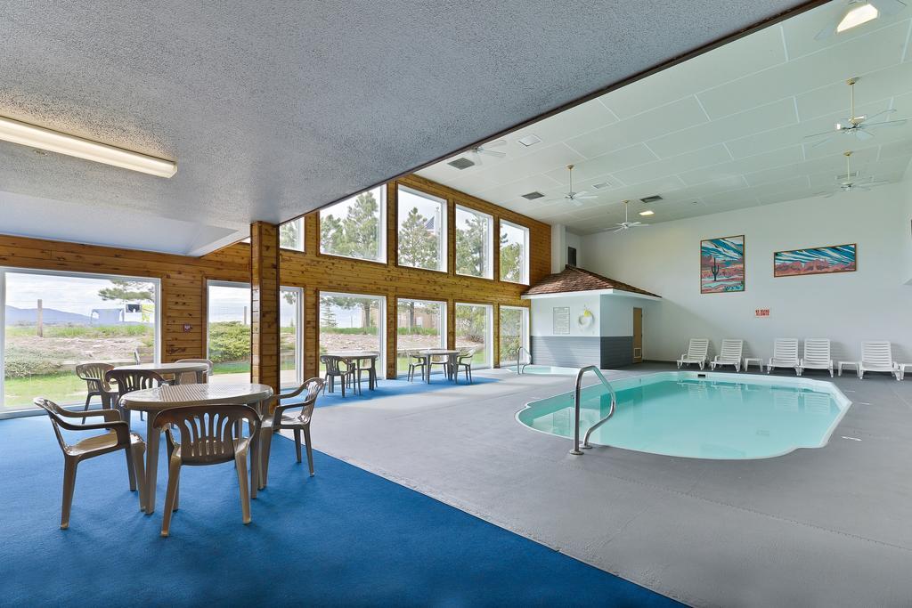 Travelodge By Wyndham Spearfish Exterior photo