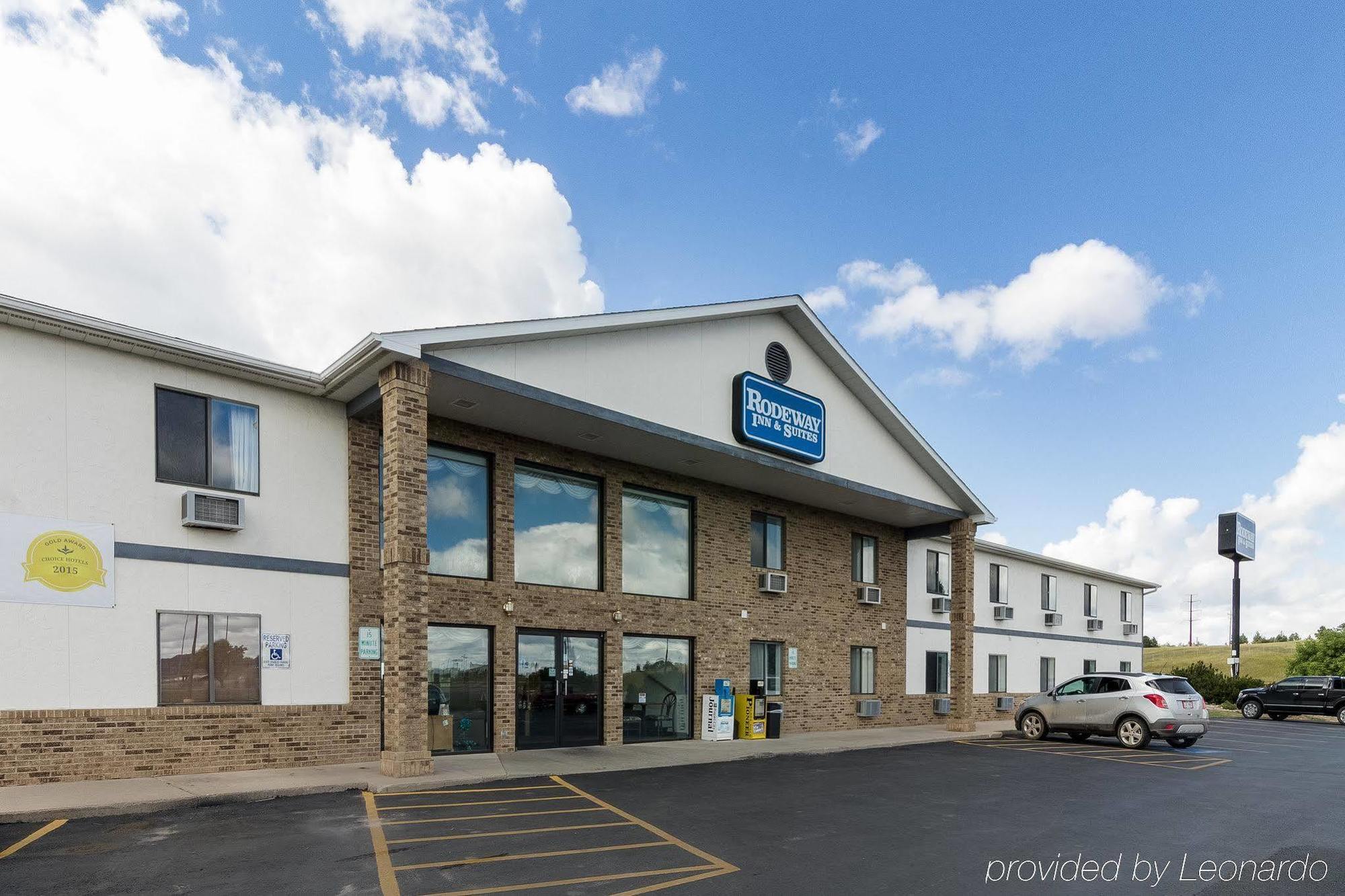 Travelodge By Wyndham Spearfish Exterior photo