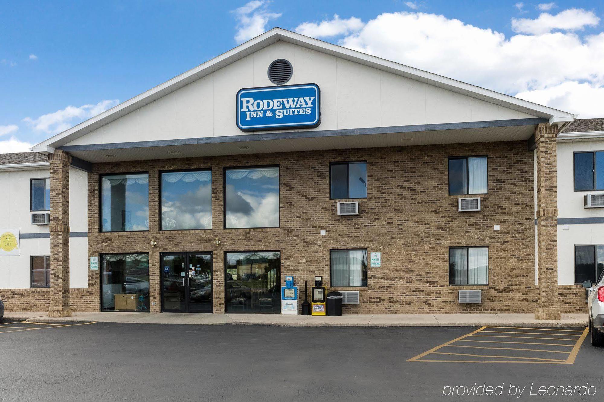 Travelodge By Wyndham Spearfish Exterior photo