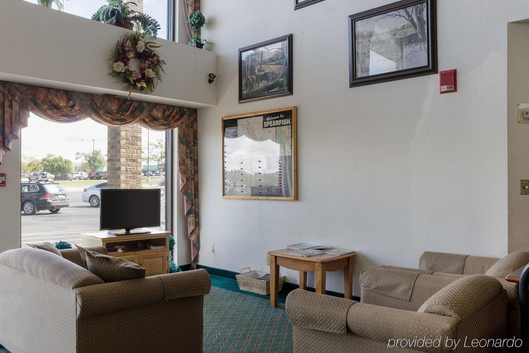 Travelodge By Wyndham Spearfish Exterior photo