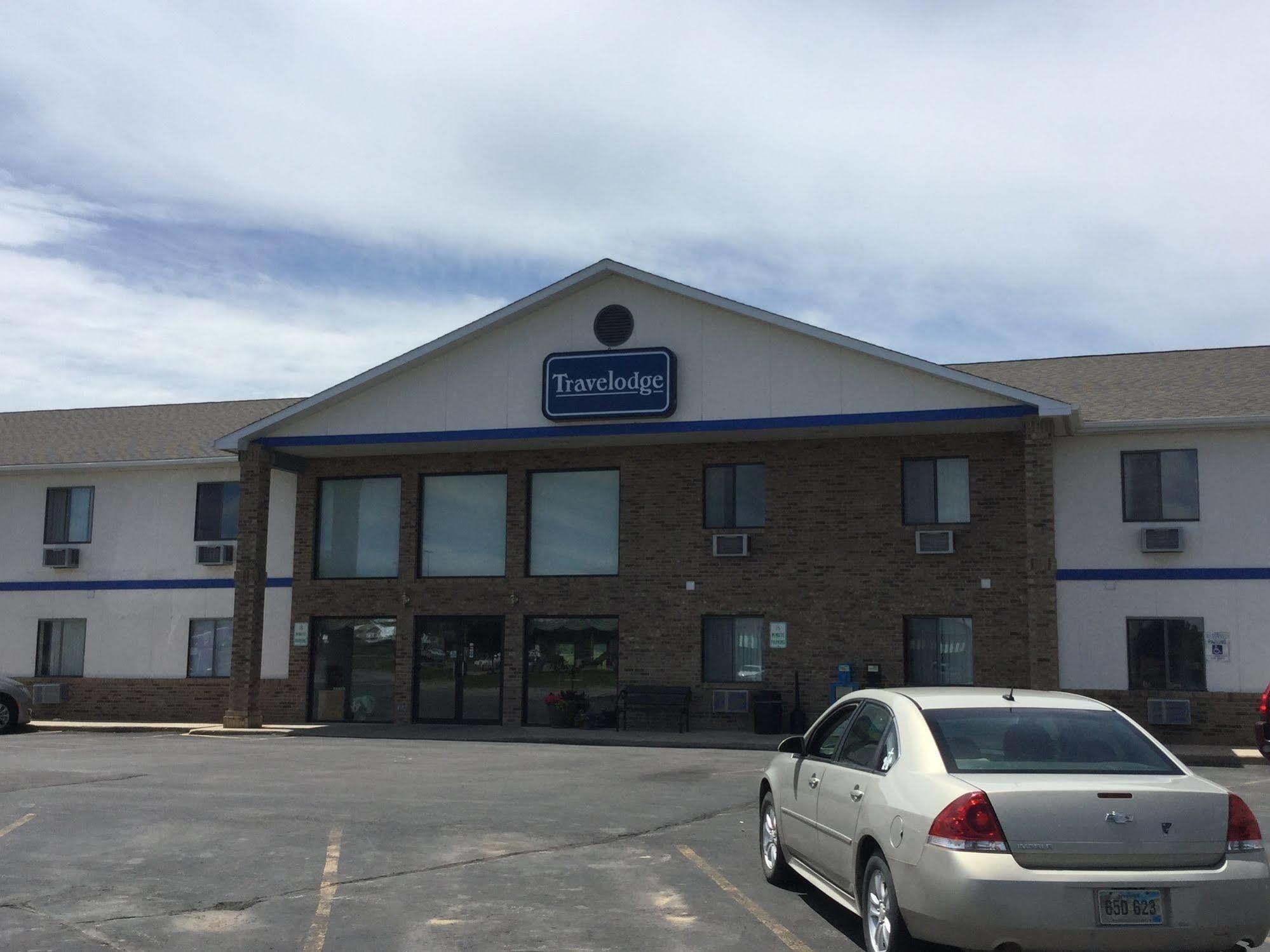 Travelodge By Wyndham Spearfish Exterior photo
